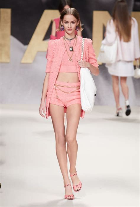 Chanel Recaptures the '80s 